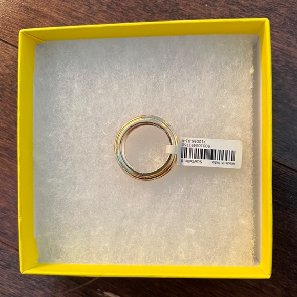 Banana Republic ridge ring size 8 - Picture 2 of 3